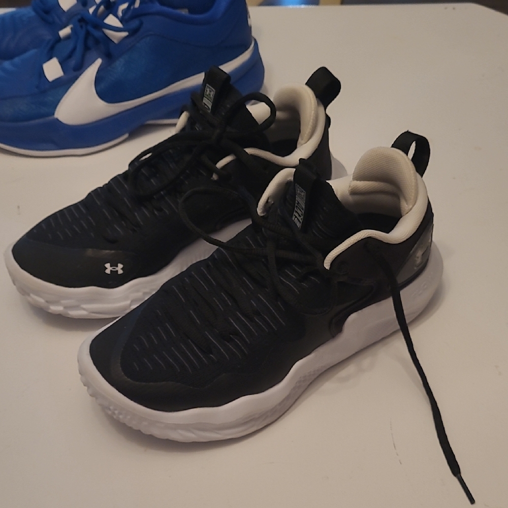 Under Armour Womens Volleyball Shoes